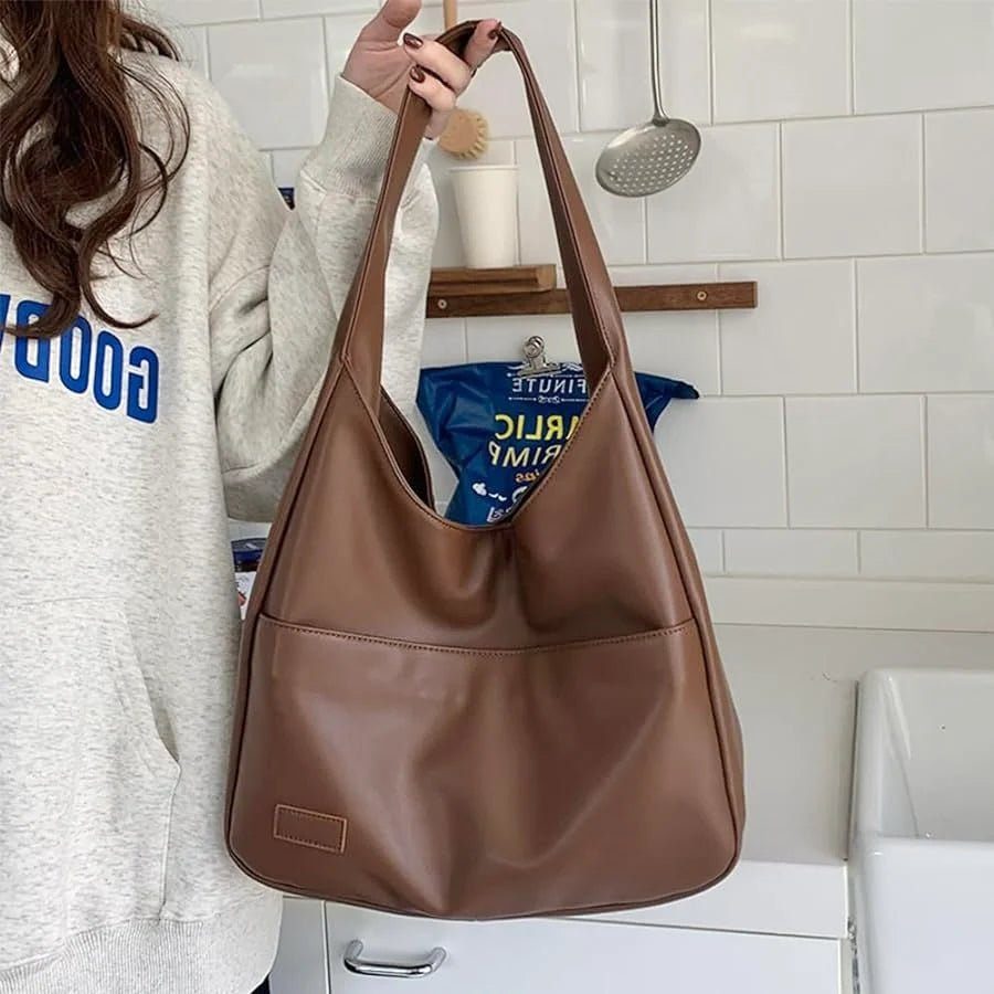 Chic Akari - Stylish Women's Handbag, Functional Purses for Everyday Use 4