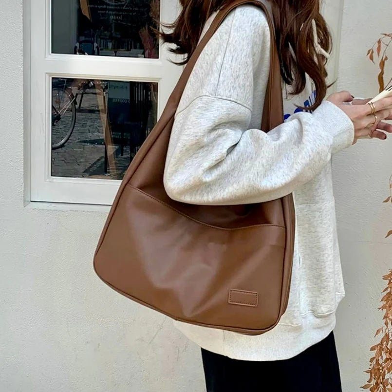 Chic Akari - Stylish Women's Handbag, Functional Purses for Everyday Use 5