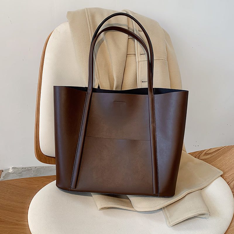 Chic Women's Black Leather Tote Bag - Spacious Design with Wide Strap 1