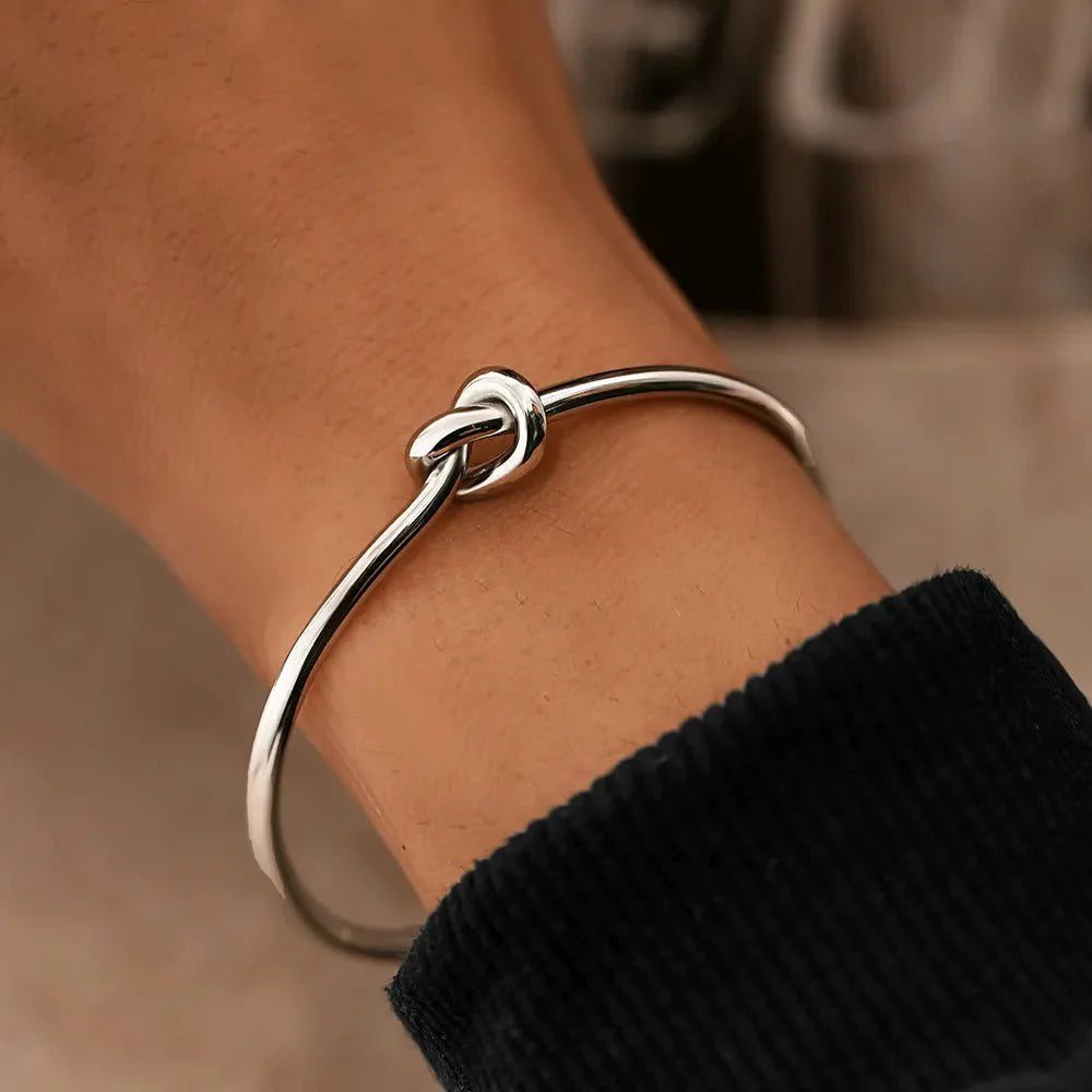 Elegant Gold and Silver Cuff Bracelet for Women - Classic Knot Design 1