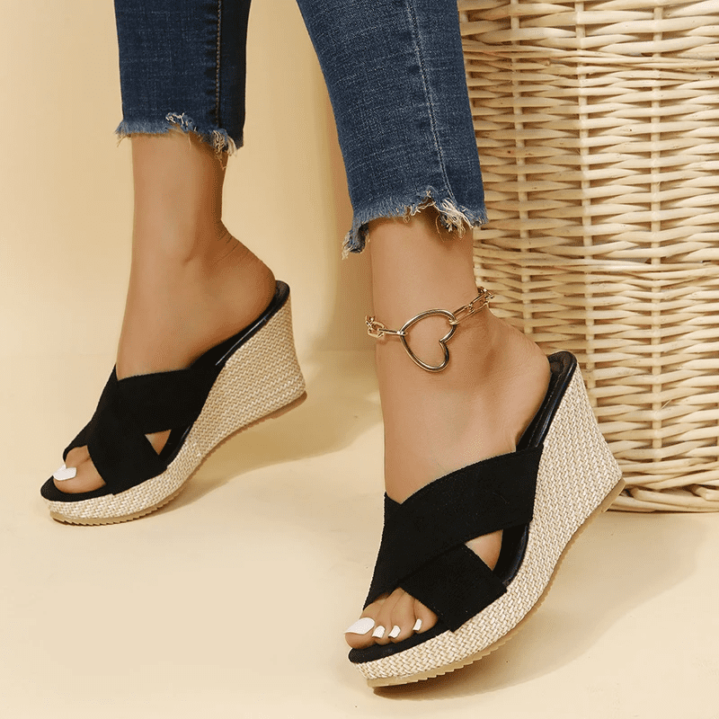 Stylish Orthopedic Women's Sandals - Comfortable Supportive Footwear for Summer 1