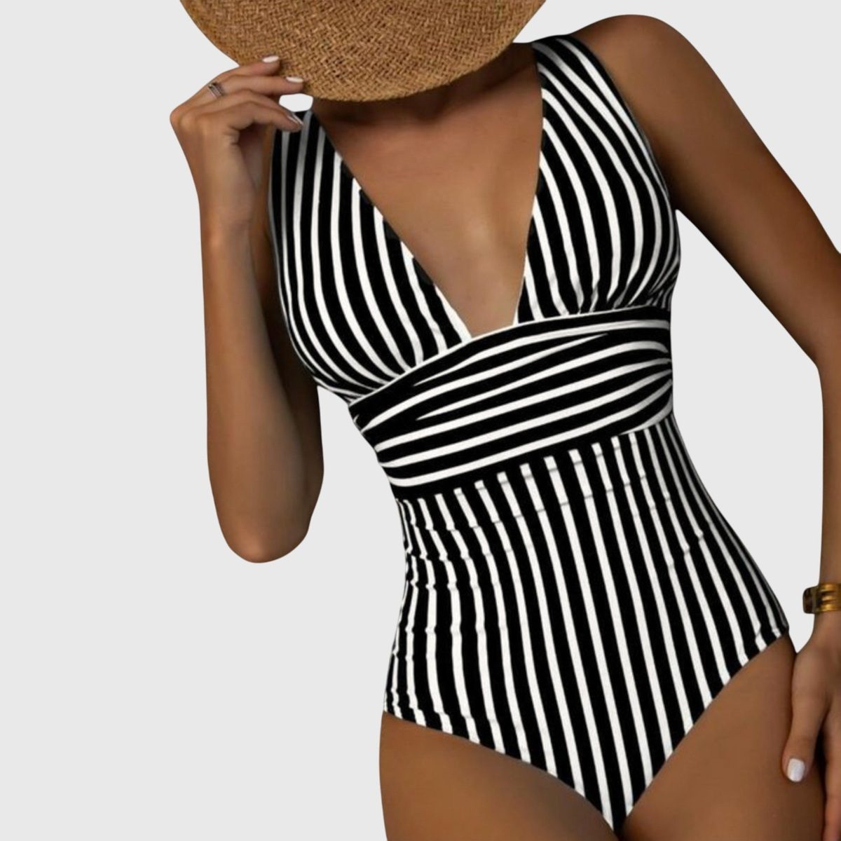 Women's Striped V-Neck One-Piece Swimsuit - Flattering Swimwear for Summer 3